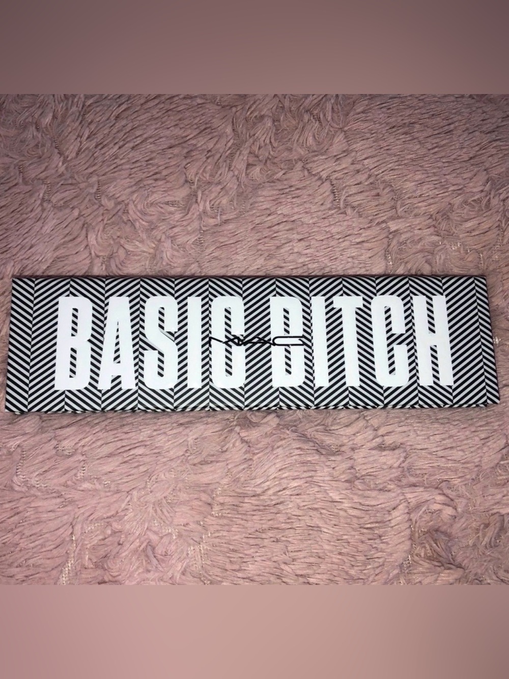 MAC Cosmetics Basic B!tch Eye Shadow Palete